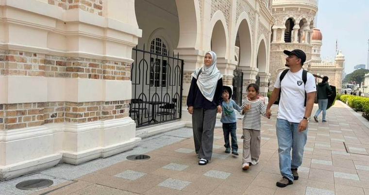 Bangunan Sultan Abdul Samad, Dataran Merdeka jadi tumpuan pengunjung