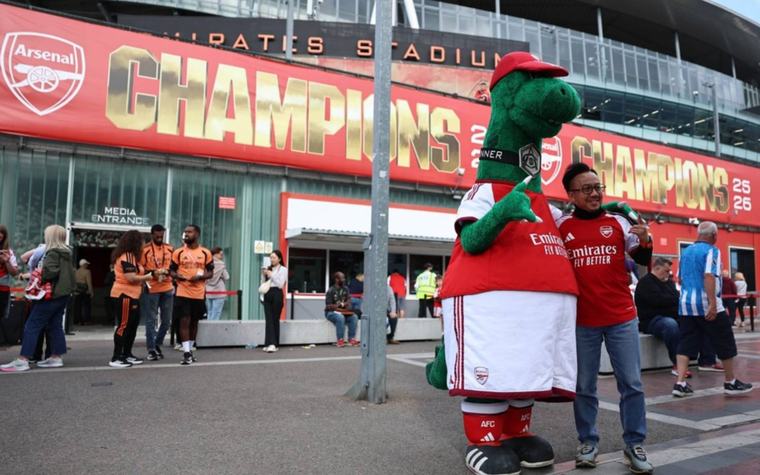 Arsenal brace for Chelsea test as Spurs seek spark