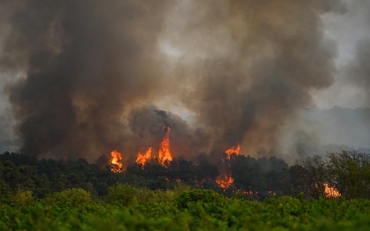 Wildfires, heat waves threaten to undermine air quality, says UN weather agency
