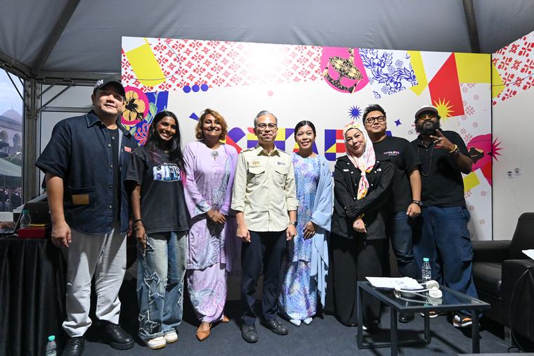 Bukan Sekadar Radio! KITA FM Satukan Pelbagai Kaum Dalam Satu Suara