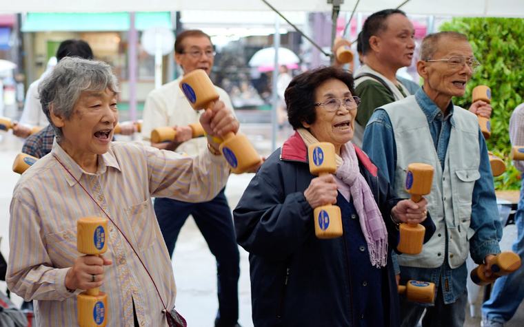 Japan to make driving tests harder for some older motorists