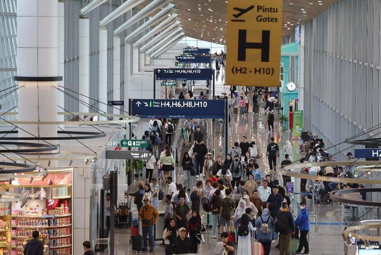 Two Jakarta-bound flights diverted to KLIA after Anak Krakatau eruption