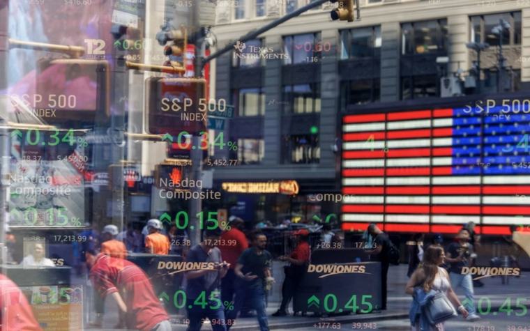 Wall Street ends higher as stocks reclaim some shine