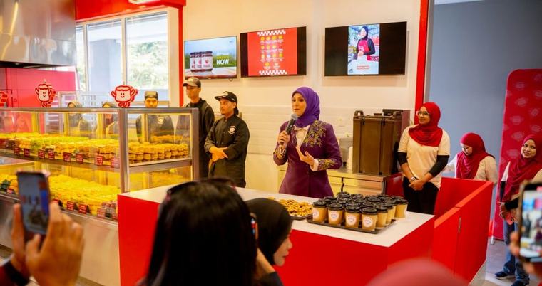 Usahawan 'Opah Strawberry' bawa pulang scone premium