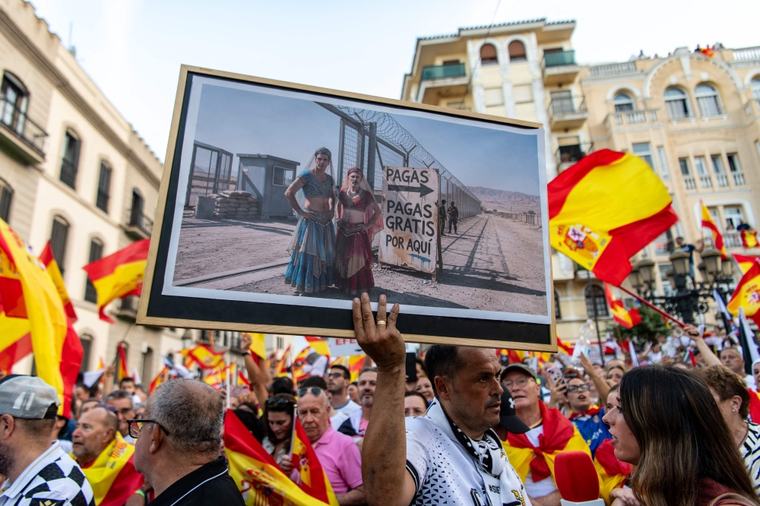 Spanish police report says Moroccan forces showed ‘total permissiveness’ during Ceuta migrant rush