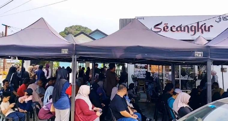 100 kek terakhir arwah Nur Atiqah Sofiya untuk pelanggan