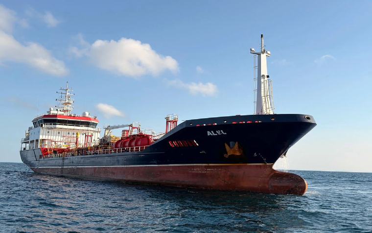 Turkey detains nine tanker crew after collision