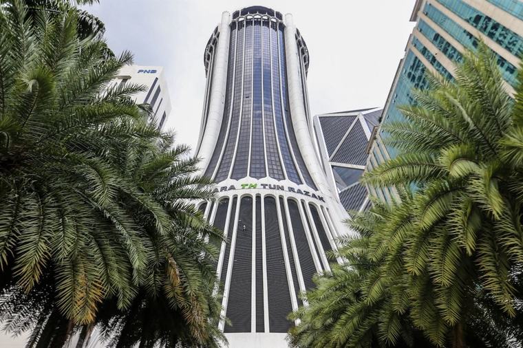 Former minister’s remand extended two days in Tabung Haji RCI hotel‑lease probe